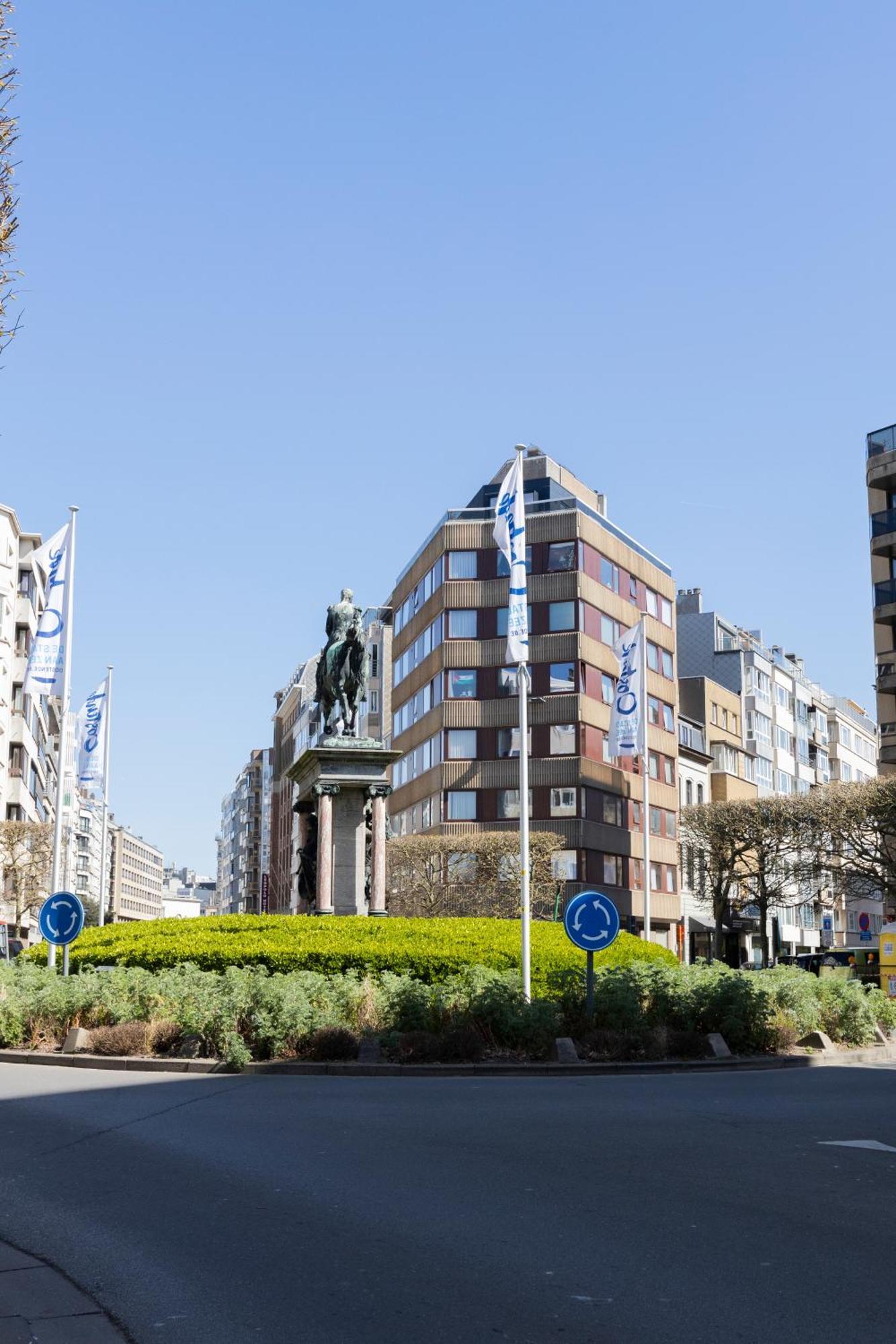 Apartamento Penthouse Bij Leopoldpark Ostende Exterior foto
